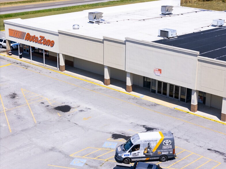 2210 N Central Ave, Humboldt, TN à louer - Photo du bâtiment - Image 3 de 19