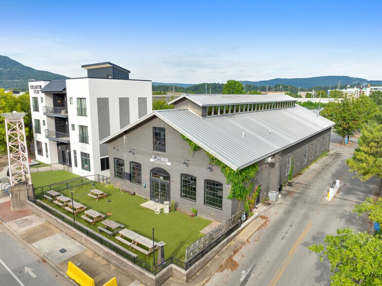 1791 Reggie White Blvd, Chattanooga, TN à louer - Photo du bâtiment - Image 2 de 13