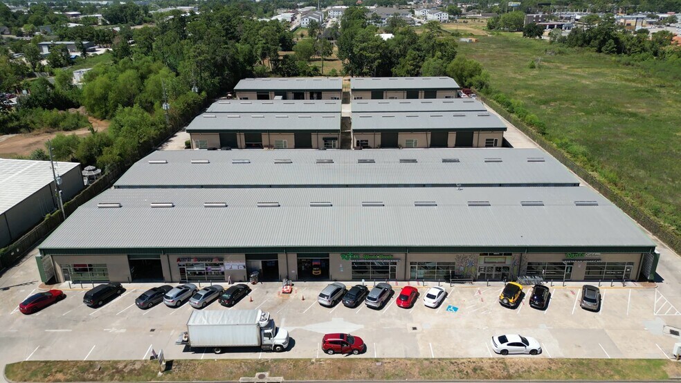 16721 Hollister St, Houston, TX à louer - Vidéo sur l’inscription commerciale - Image 2 de 7