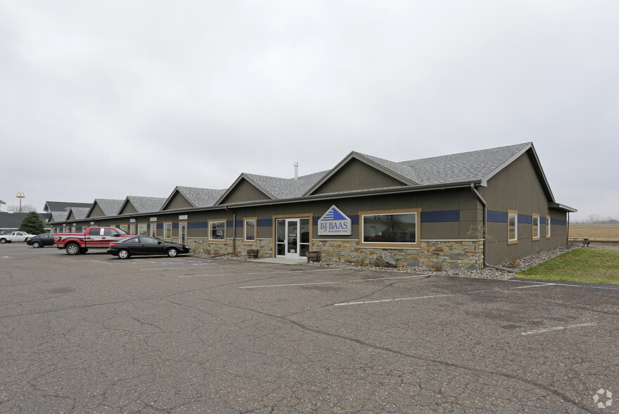 306-390 S Garfield St, Cambridge, MN for lease - Primary Photo - Image 1 of 3