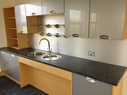 De Havilland Dr, Liverpool for lease - Interior Photo - Image 2 of 3