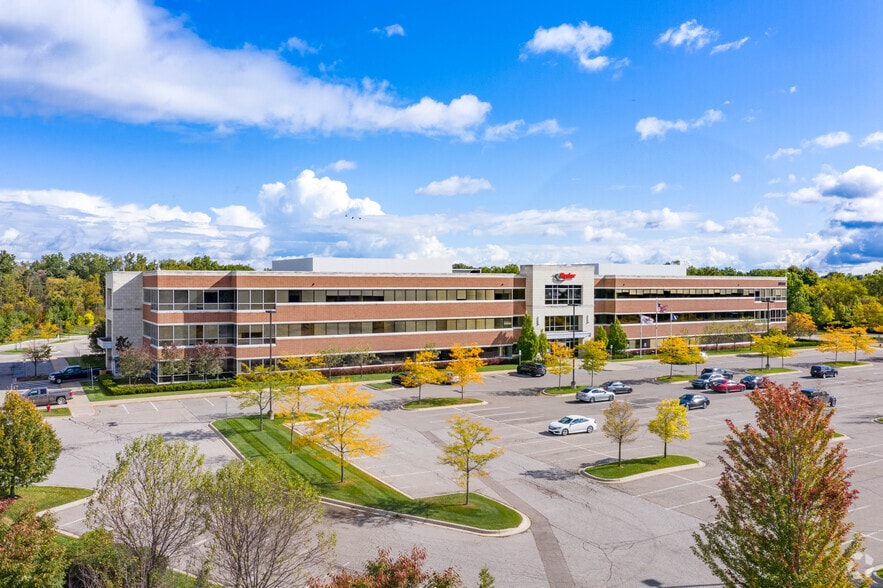 39550 13 Mile Rd, Novi, MI for lease - Building Photo - Image 2 of 4