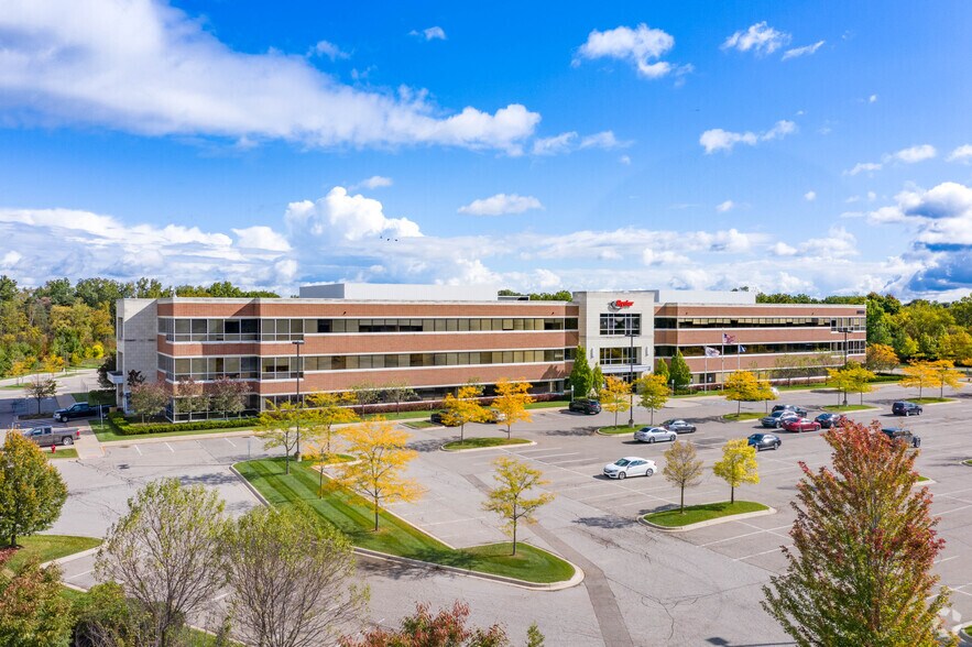 39550 13 Mile Rd, Novi, MI à louer - Photo du bâtiment - Image 2 de 4