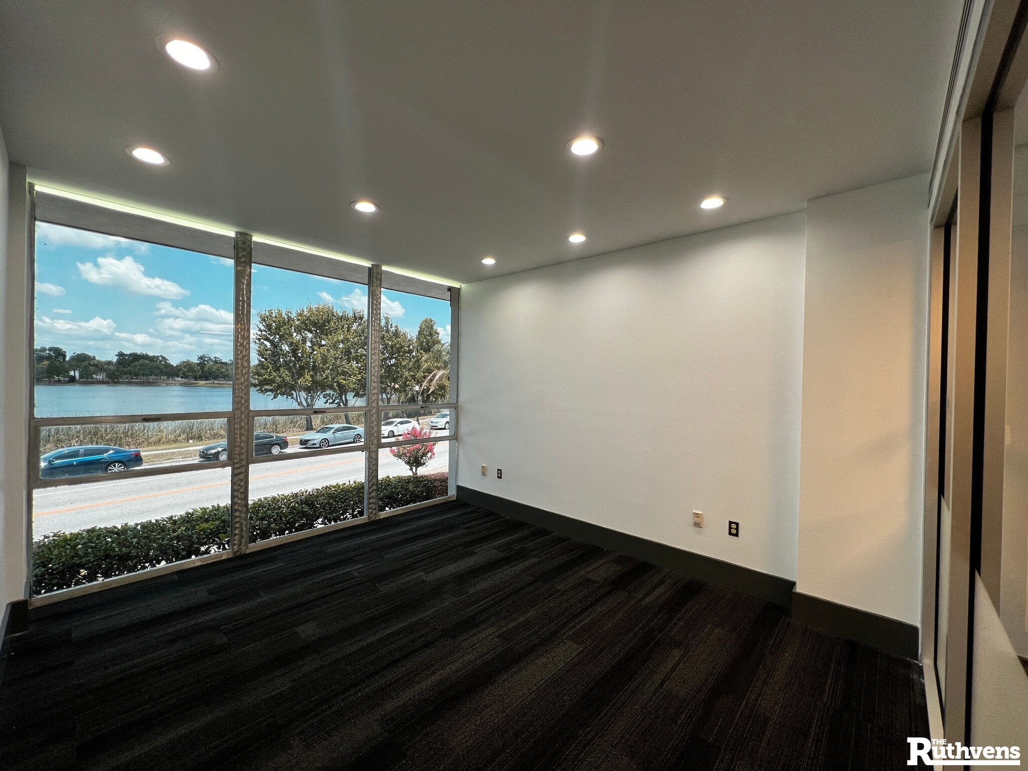 20 Lake Wire Dr, Lakeland, FL for lease Building Photo- Image 1 of 12