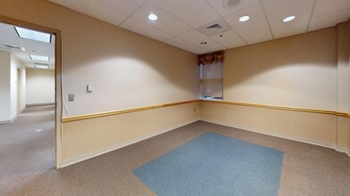 196 Waterford Pky S, Waterford, CT à louer Photo intérieure- Image 2 de 7