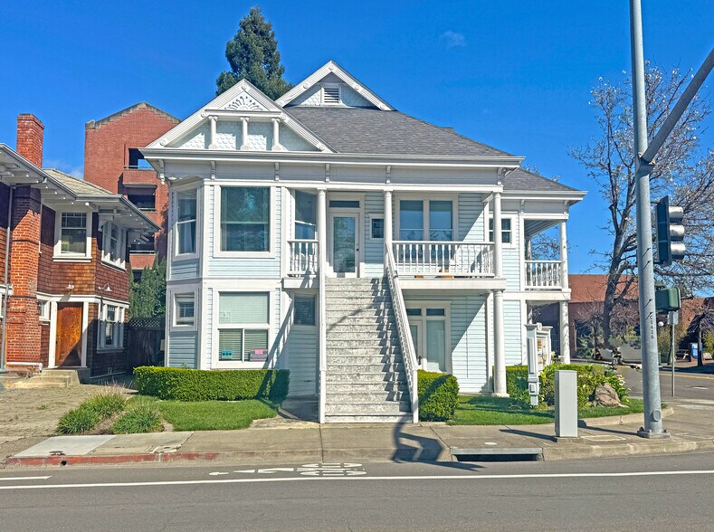 509 7th St, Santa Rosa, CA à louer - Photo du bâtiment - Image 2 de 13