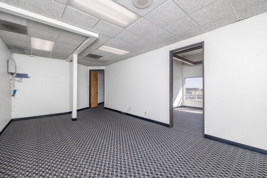 24404 S Vermont Ave, Harbor City, CA à louer - Numérisation 3D de Matterport - Image 2 de 18