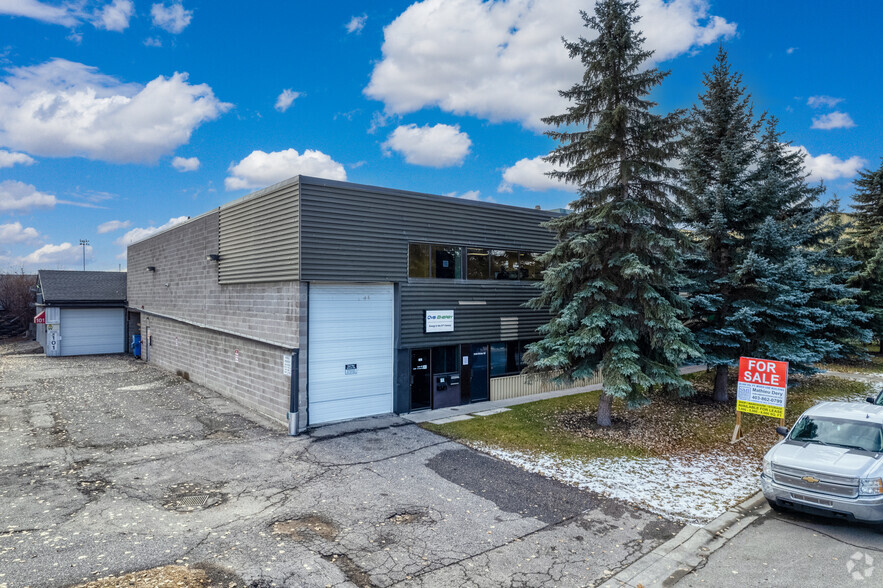 1439 17 Ave SE, Calgary, AB à vendre - Photo du bâtiment - Image 1 de 1