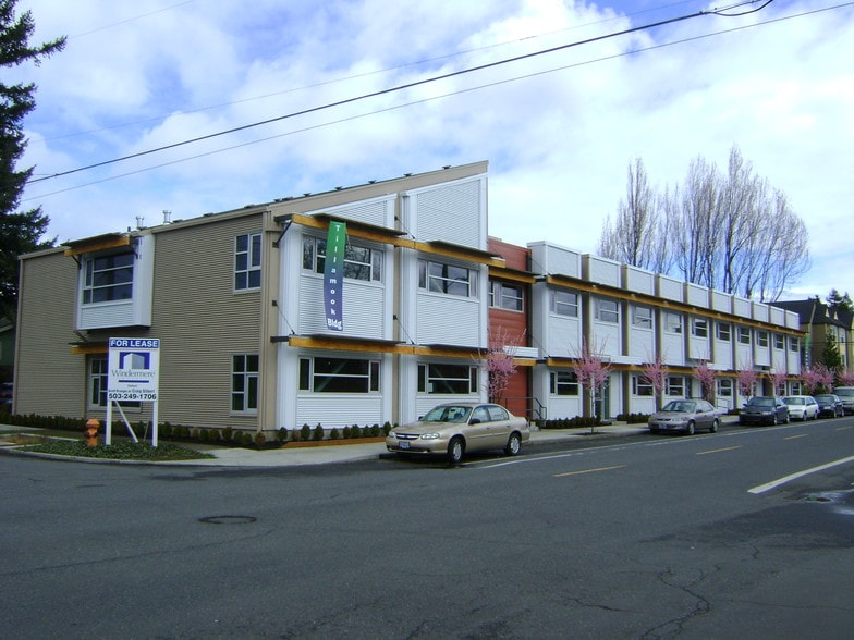 3829-3843 NE Tillamook St, Portland, OR for lease - Primary Photo - Image 1 of 49