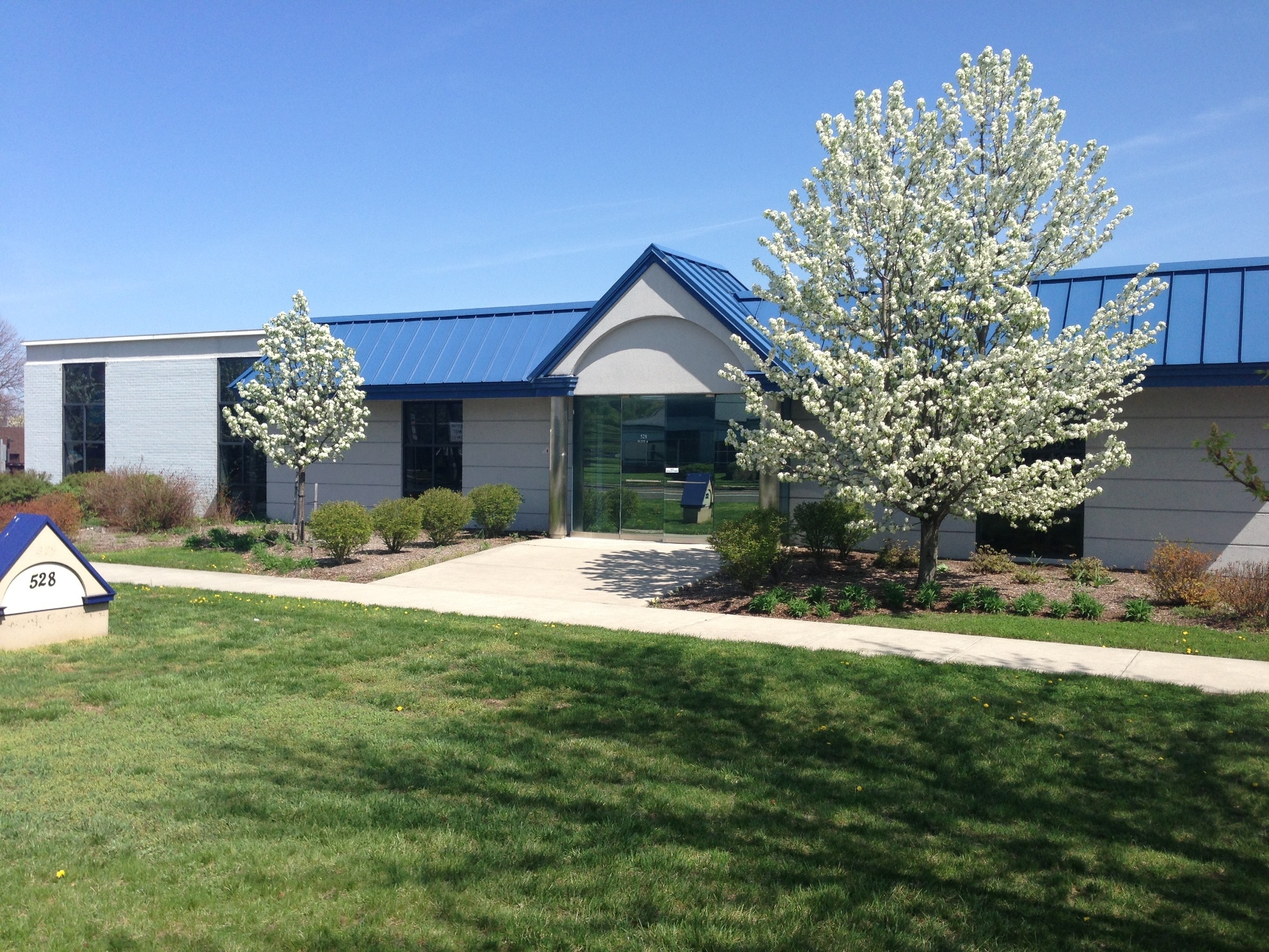 528 Fellowship Rd, Mount Laurel, NJ for lease Primary Photo- Image 1 of 11