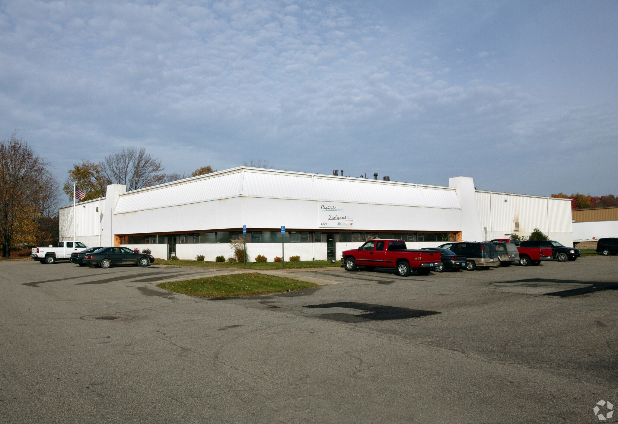 4327 Airlane Dr SE, Grand Rapids, MI à vendre Photo principale- Image 1 de 4