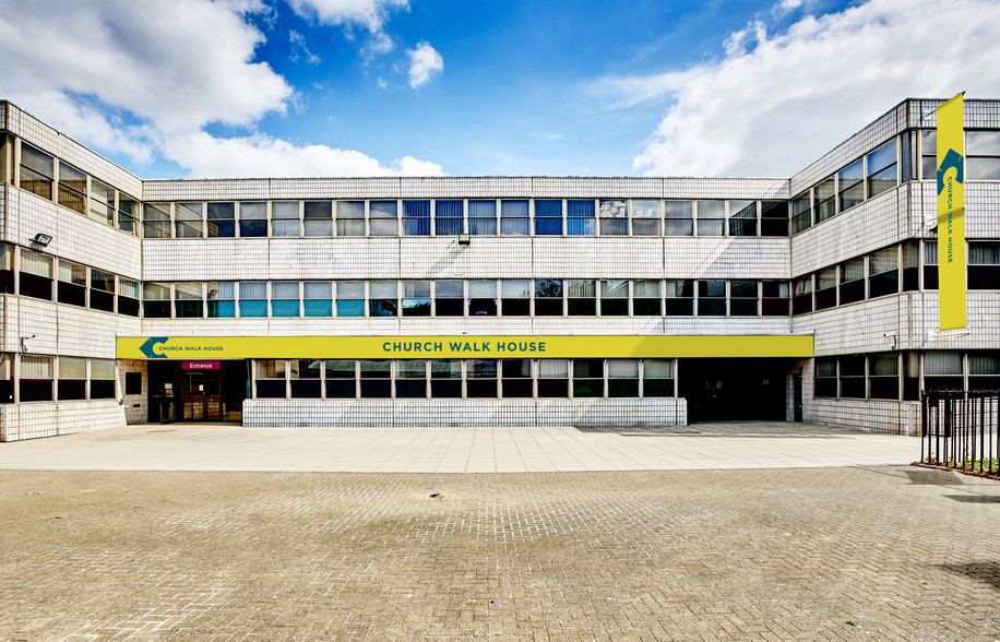 Church Walk, Basildon for lease - Primary Photo - Image 1 of 32