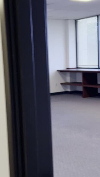 3360 Flair Dr, El Monte, CA à louer - Vidéo sur l’inscription commerciale - Image 3 de 72