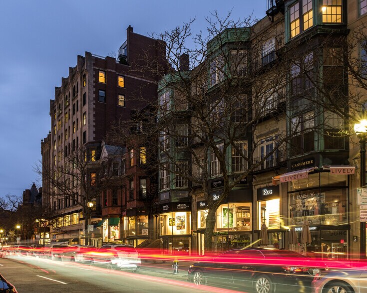 137-141 Newbury St, Boston, MA à louer - Photo du bâtiment - Image 2 de 3