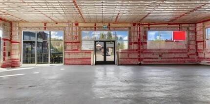 175 Montée Ryan, Mont-tremblant, QC for lease Interior Photo- Image 2 of 2