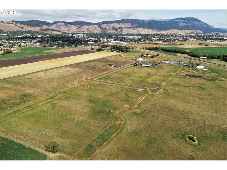 Blue Mountain Dr, La Grande, OR for sale - Building Photo - Image 3 of 6