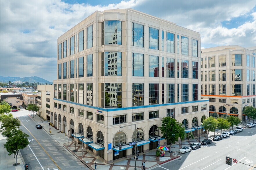 400 N Brand Blvd, Glendale, CA à louer - Photo principale - Image 2 de 2