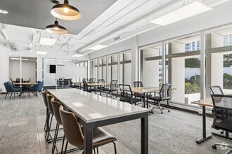 2125 Biscayne Blvd, Miami, FL à louer Photo intérieure- Image 2 de 4