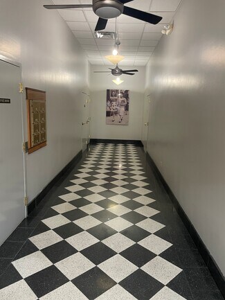 Plus de détails pour 419 W Broadway St, Muskogee, OK - Bureau à louer