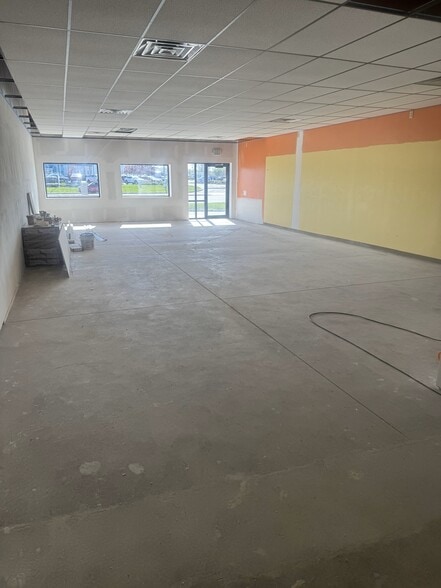 8215 US 31, Indianapolis, IN for lease - Building Photo - Image 3 of 4