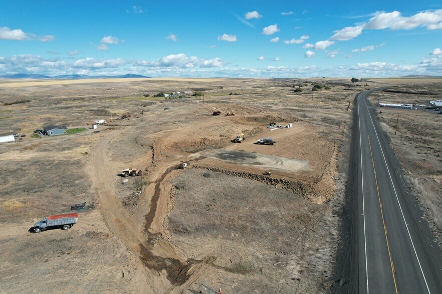 715 NE Main Ave, Wilbur, WA à vendre - Photo du bâtiment - Image 3 de 14