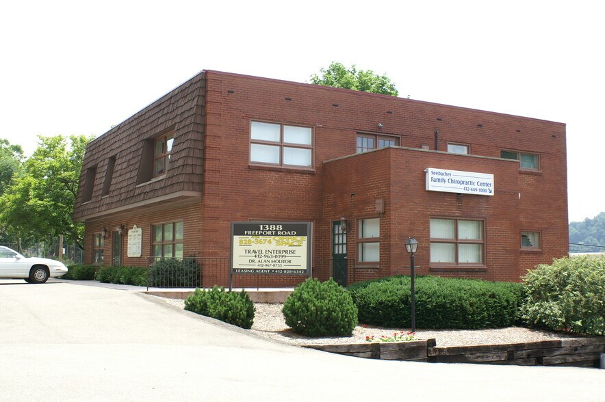 1388 Freeport Rd, Pittsburgh, PA à louer - Photo du bâtiment - Image 2 de 3