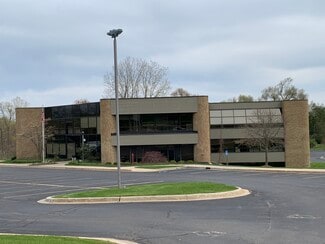 Plus de détails pour 588 3 Mile Rd, Grand Rapids, MI - Bureau à louer