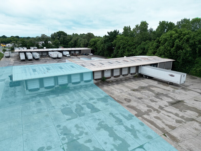 3513 Camp Ground Rd, Louisville, KY for lease - Building Photo - Image 2 of 3