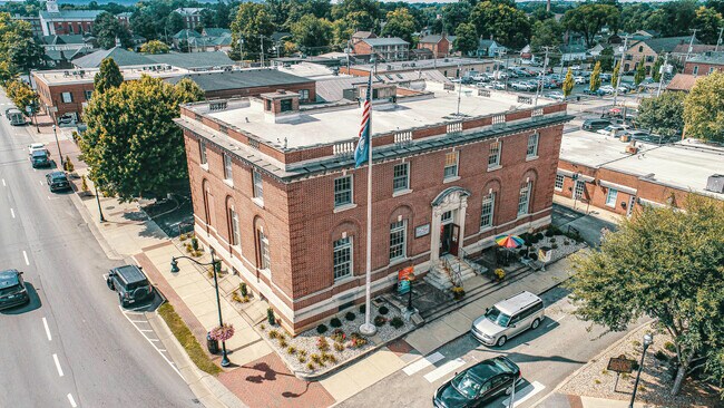 Plus de détails pour 90 Court Square, Bardstown, KY - Commerce de détail à vendre