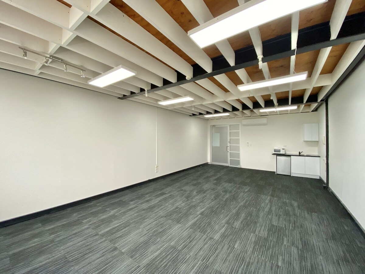 20-28 Maddox St, Alexandria, NSW 2015 - Unit 28 -  - Interior Photo - Image 2 of 6