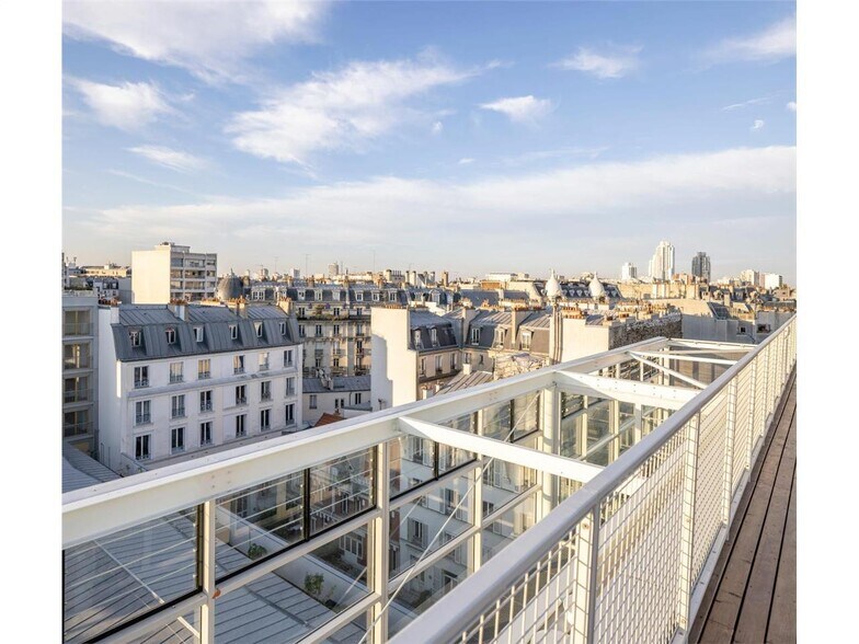 206 Rue La Fayette, Paris à louer - Photo du bâtiment - Image 2 de 20