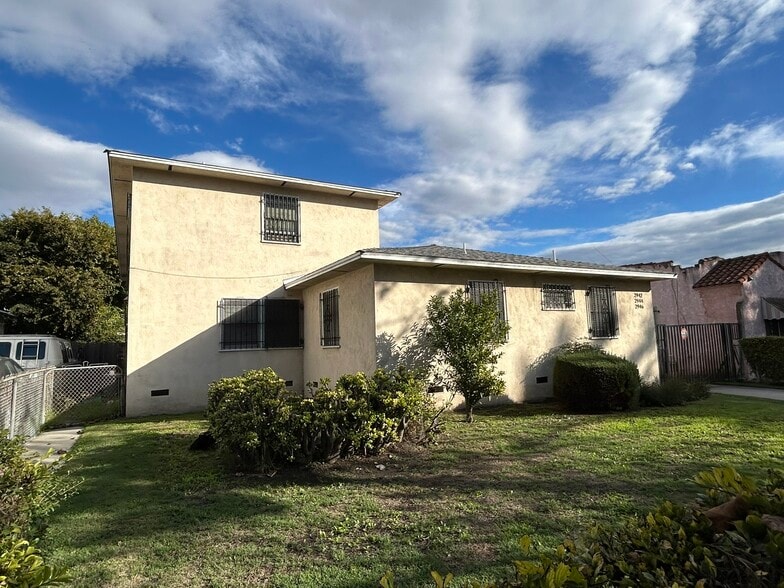 2942 Edgehill Dr, Los Angeles, CA for sale - Building Photo - Image 2 of 6