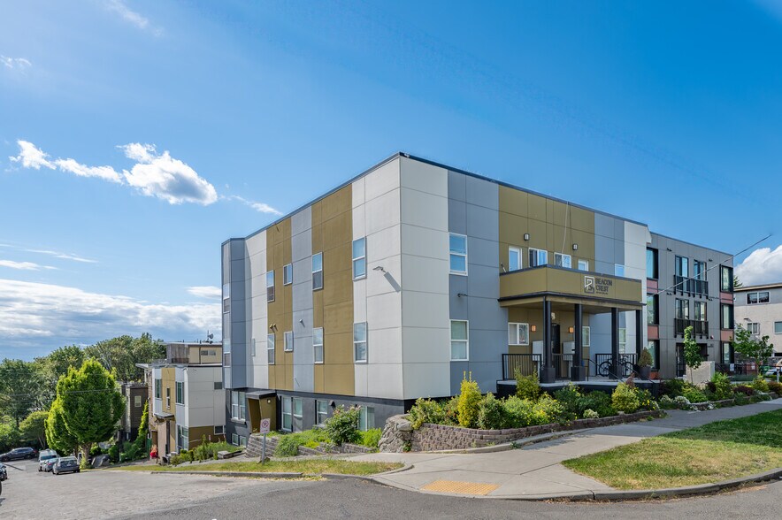 1815 13th Ave S, Seattle, WA à vendre - Photo du bâtiment - Image 2 de 13