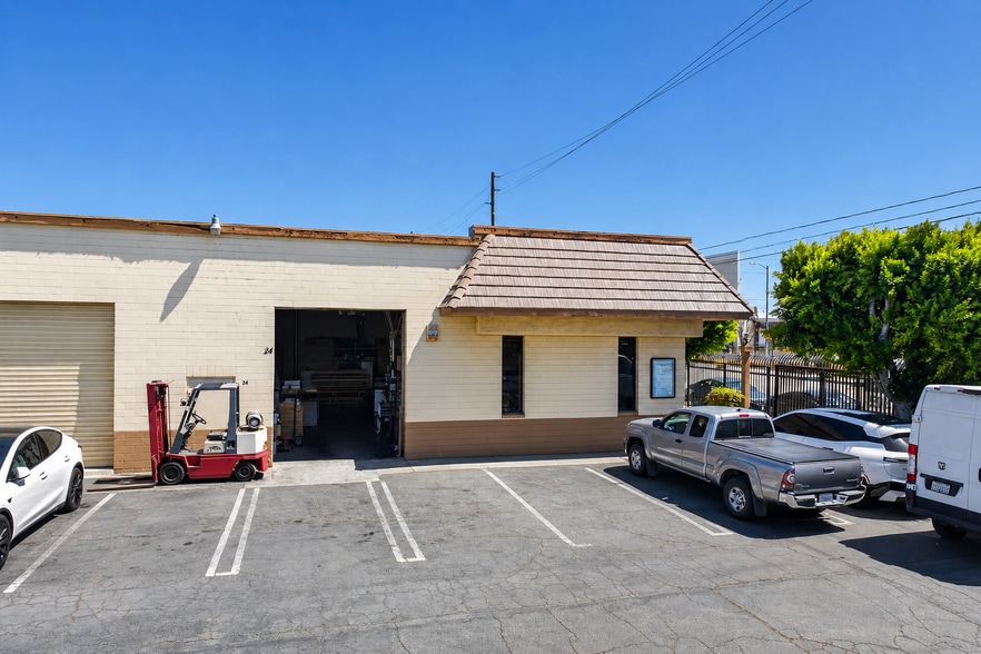 12455 Branford St, Pacoima, CA for sale - Building Photo - Image 2 of 11