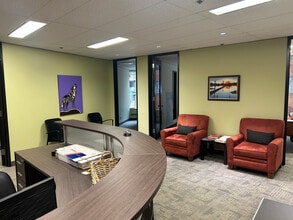 520 5th Ave SW, Calgary, AB à louer Photo intérieure- Image 2 de 9