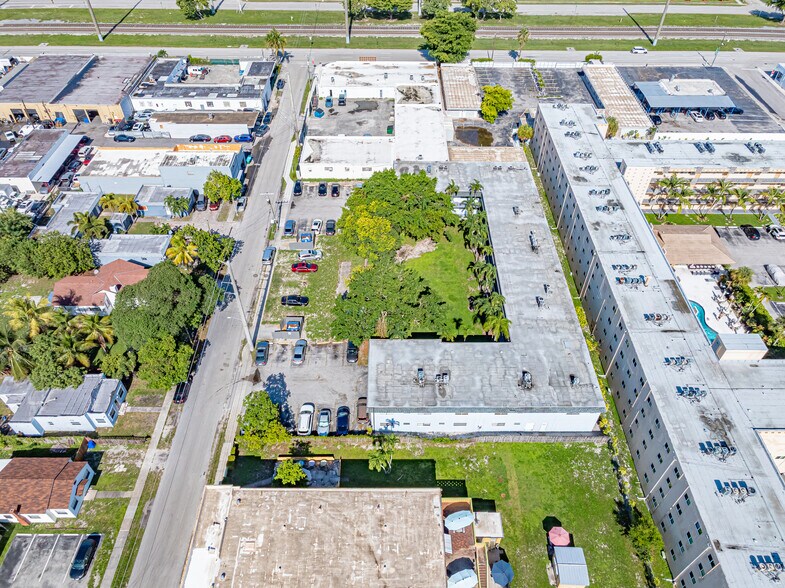 2134 Lincoln St, Hollywood, FL for sale - Building Photo - Image 2 of 19