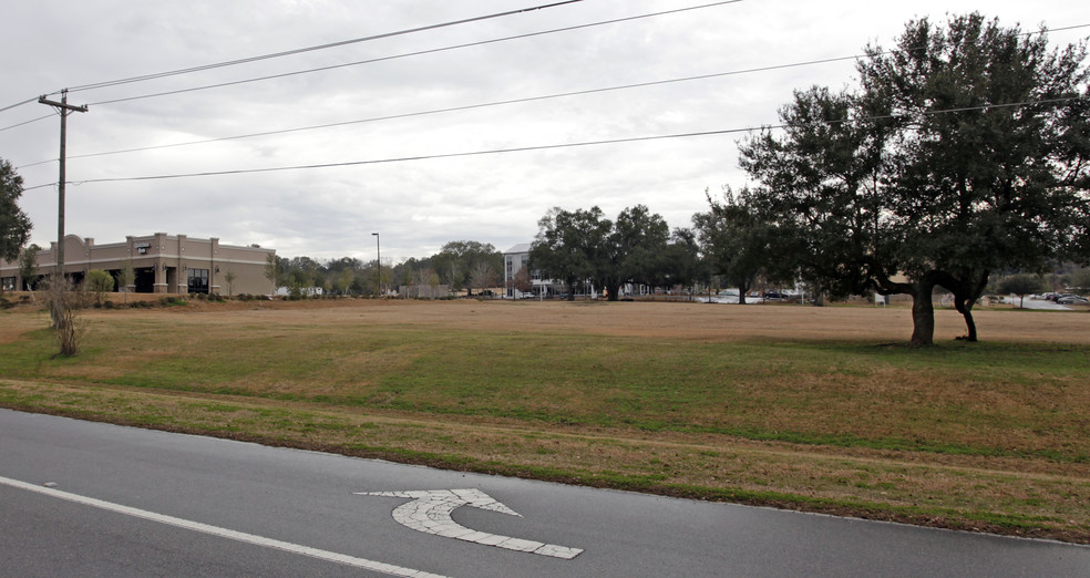 1592 Apex Dr, Tallahassee, FL for sale - Primary Photo - Image 1 of 7