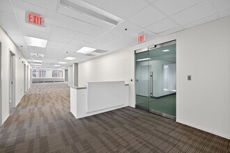 1100 17th St NW, Washington, DC for lease Interior Photo- Image 2 of 12