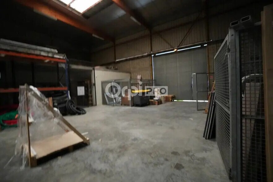 Local d'activités dans Quetigny à vendre - Photo du bâtiment - Image 2 de 9