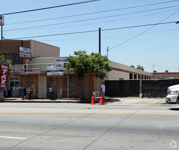 10801 San Fernando Rd, Pacoima, CA à louer - Photo du bâtiment - Image 3 de 6