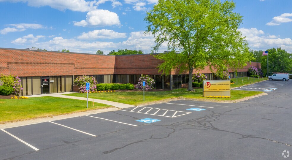 500 Research Dr, Wilmington, MA à louer - Photo du bâtiment - Image 2 de 8