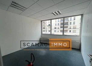 Office in Saint-Ouen-sur-Seine for lease Interior Photo- Image 2 of 5