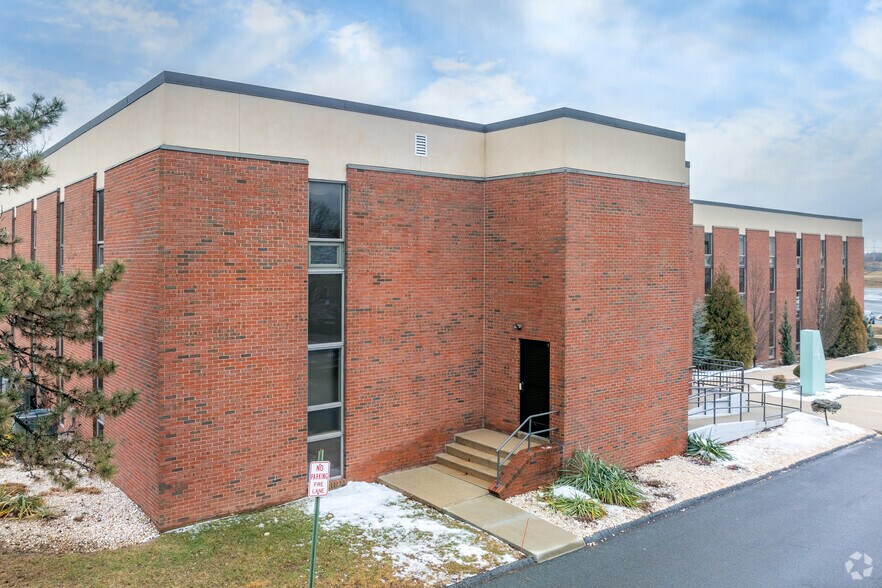 4 Park Plz, Wyomissing, PA à louer - Photo du bâtiment - Image 2 de 8