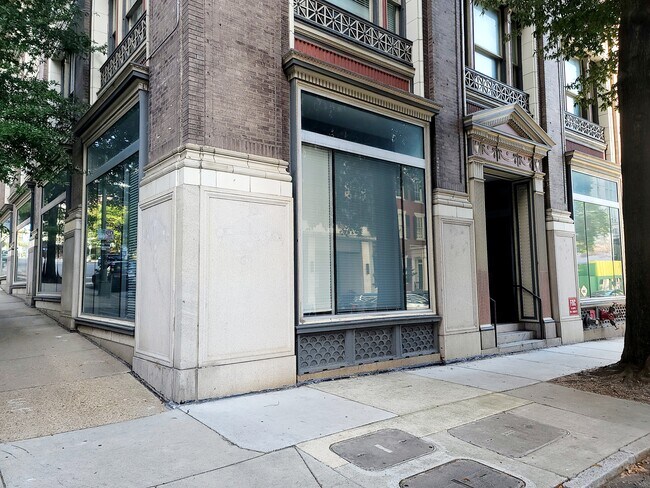 Plus de détails pour 700 E Franklin St, Richmond, VA - Bureau, Bureau/Commerce de détail à louer