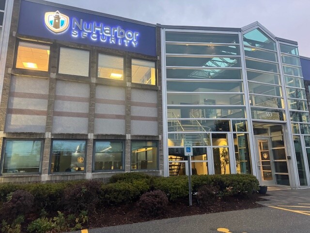 553 Roosevelt Hwy, Colchester, VT à louer - Photo principale - Image 1 de 9