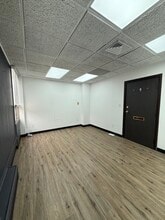 801 S Adams Rd, Birmingham, MI for lease Interior Photo- Image 2 of 3