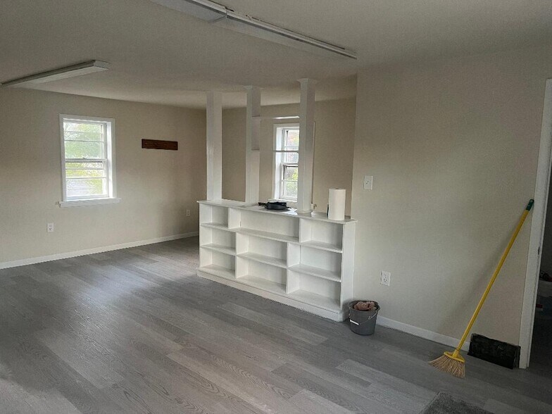 706 Willow St, Southampton, PA à louer - Photo du bâtiment - Image 3 de 11