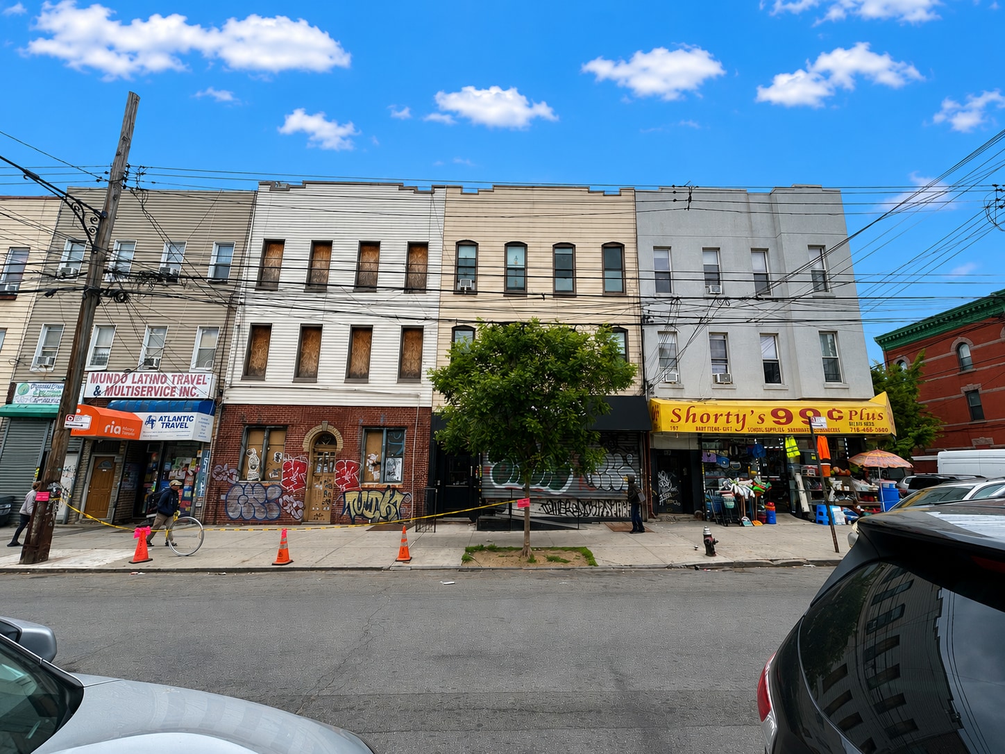 195 Wyckoff Ave, Brooklyn, NY à vendre Photo du bâtiment- Image 1 de 2