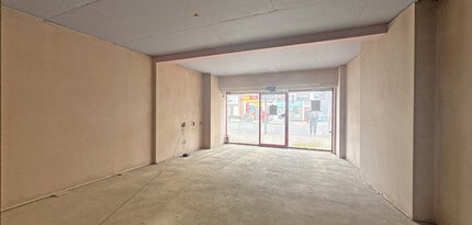 104 London Rd, East Grinstead for lease Interior Photo- Image 1 of 3