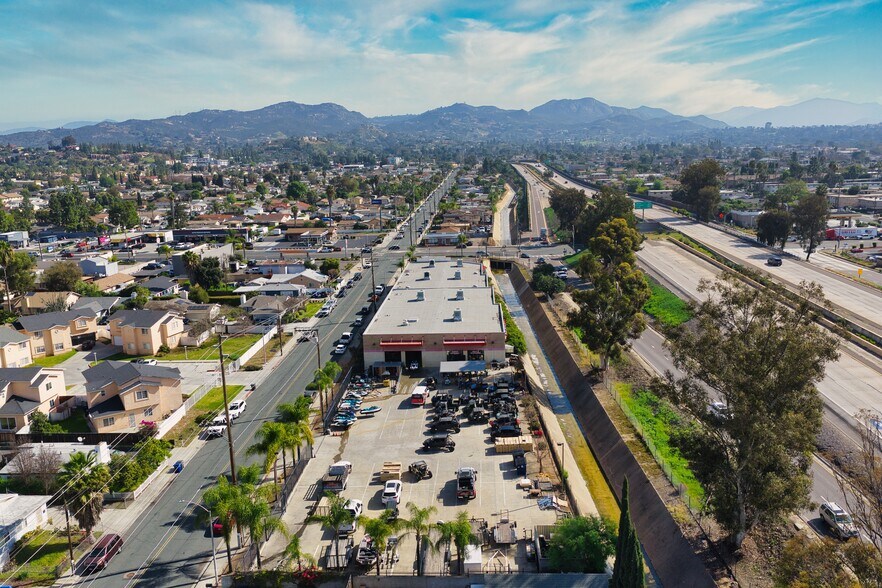690 N 2nd St, El Cajon, CA à vendre - Photo du bâtiment - Image 2 de 11